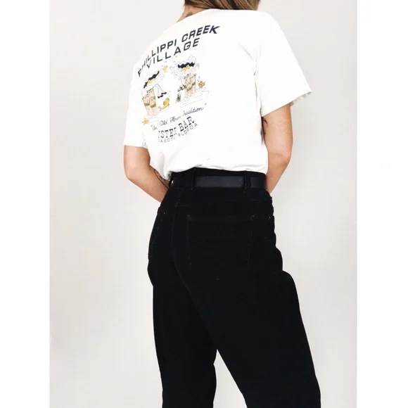 Vintage Hand-Drawn Graphic Souvenir Tee | Size M - Picture 4 of 11